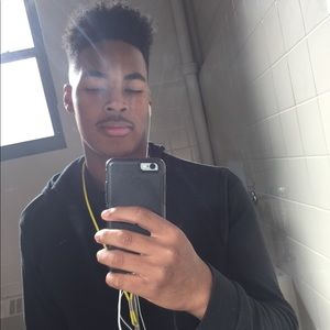 Meet your Posher, Devin